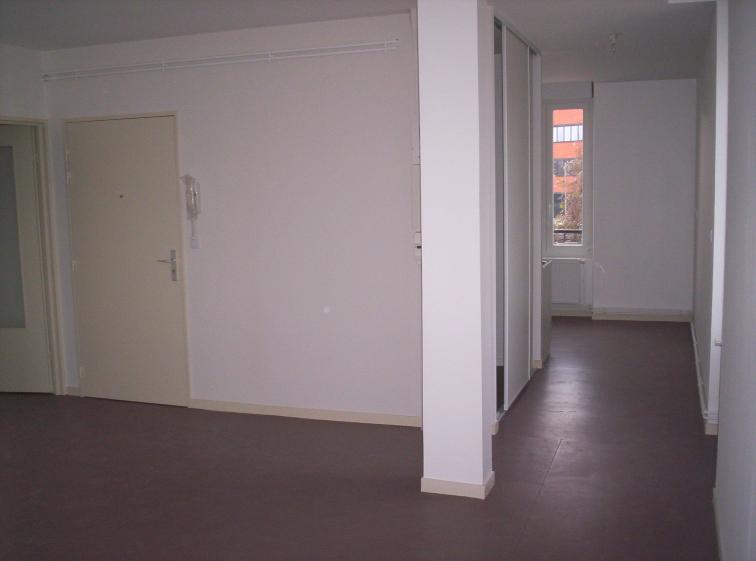 Appartement 1er étage, entrée vers salon - après travaux