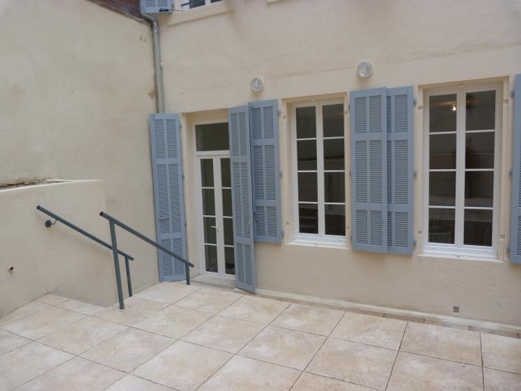 Vue sur cour après travaux