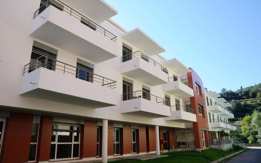 Hôpital de Lodève côté Lycée
