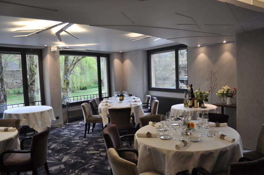 restaurant_le_vieux_pont_belcastel_1.jpg