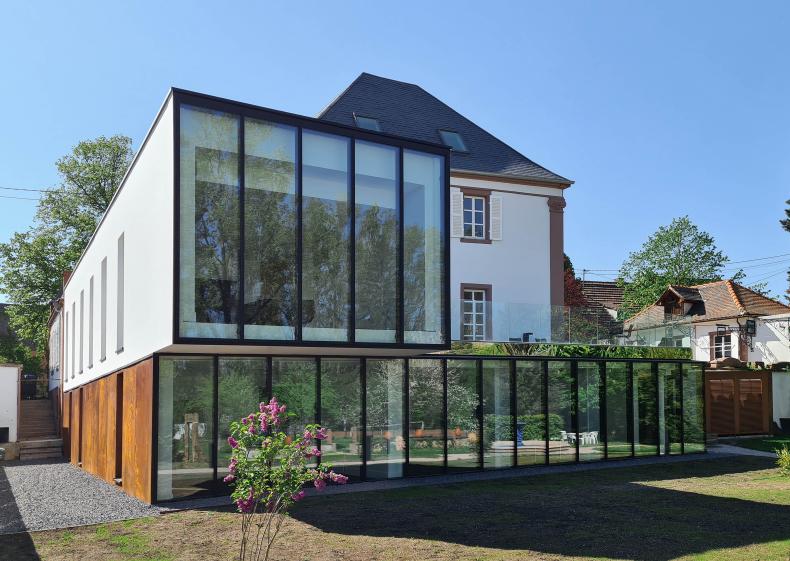 3-vue_facade_angle_ne.jpg