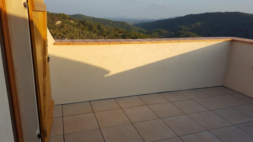 NOUVEAU REVÊTEMENT EN DALLES SUR PLOTS