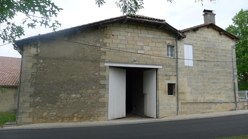 3-atelierpy-pamela-yaya-architecte-vendee-transformation-grange-gours-facade-ava