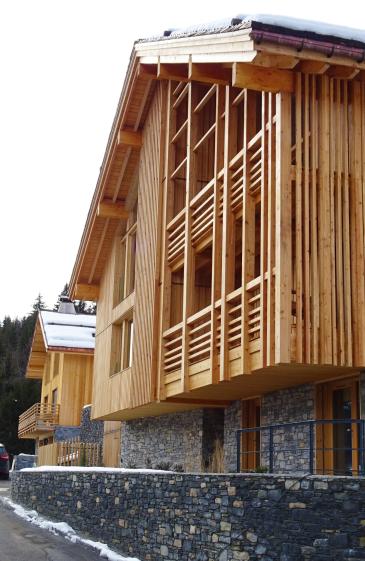Façade du chalet, jeu de profondeurs et transparences
