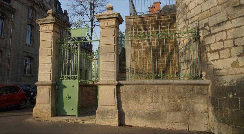 Restauration de la porte d'accès