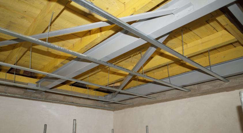 Reprise structurelle en acier et en béton de la dernière travée