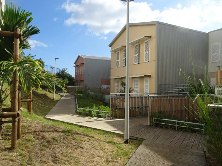 Le Kourli - Logements traversants donnant sur  jardin