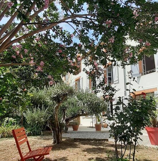 Vue façade sur Jardin