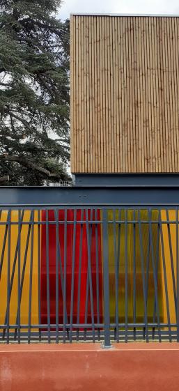 DETAIL SUR EXTENSION OSSATURE BOIS AU COLLEGE FRANCOIS VERDIER A LEZAT SUR LEZE.