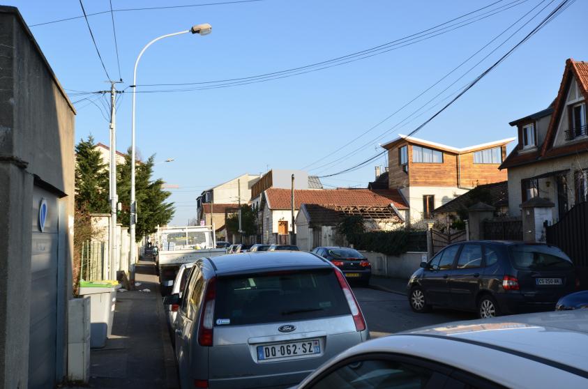 Vue lointaine depuis la rue
