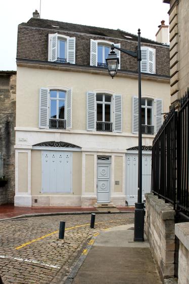 facade-frontale_1_copie.jpg