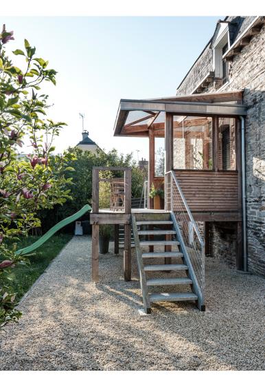 06-jd-architecture-janze-bretagne-rennes-extension-terrasse-bois-jardin-ecologiq