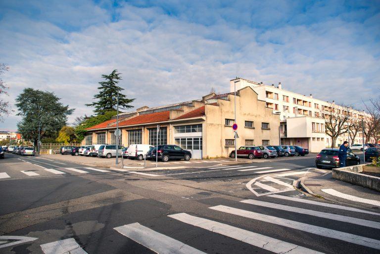 17_21_kamiarchitecture_sallepolyvalente_leshallesdedecines_decines_existant_04-7