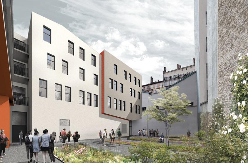 1324_pers_lycee_depuis_cour.jpg