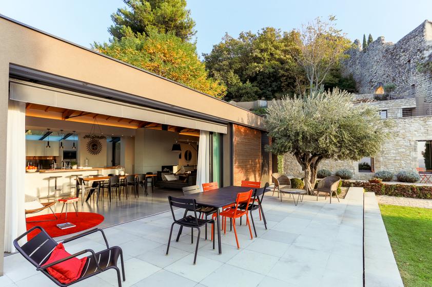 Construction contemporaine en site inscrit des Dentelles de Montmirail
