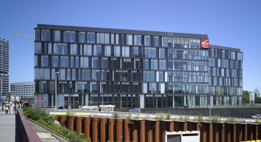 MGAU / Bureaux à Lille - Façade côté voies / M.Denancé (c)