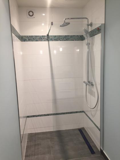 Douche à l'italienne
