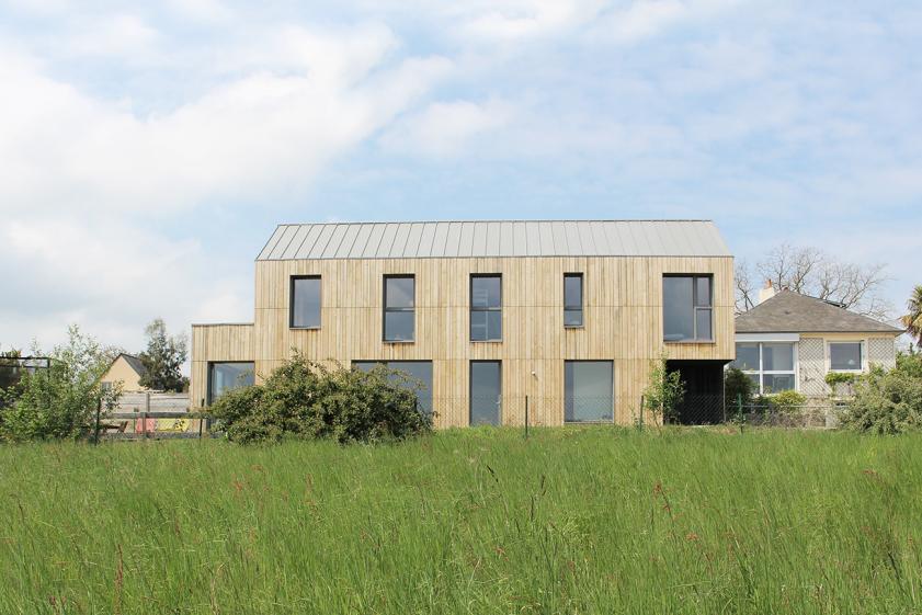 maison_ecologique_bois_paille.jpg