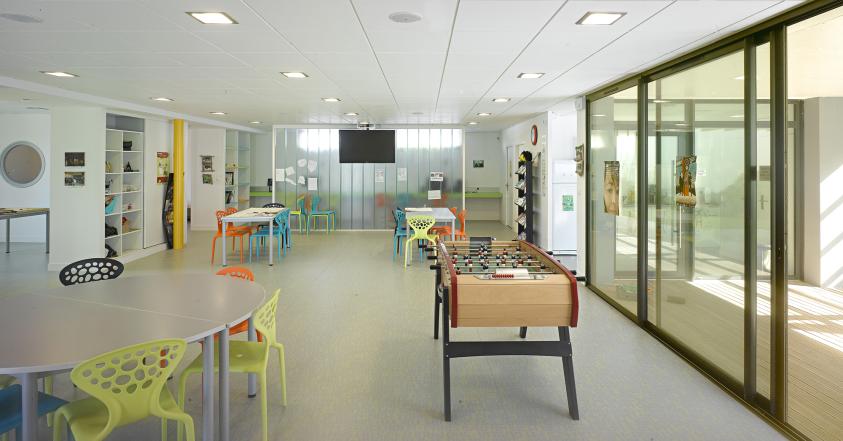 vaux_espacejeunes0005_copie.jpg