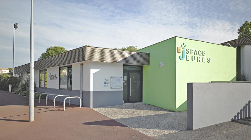 vaux_espacejeunes0012_copie.jpg