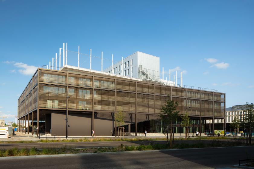aakingkong-dock_g6_photo_arthur_pequin_2-vue_rue_lucien_faure.jpg