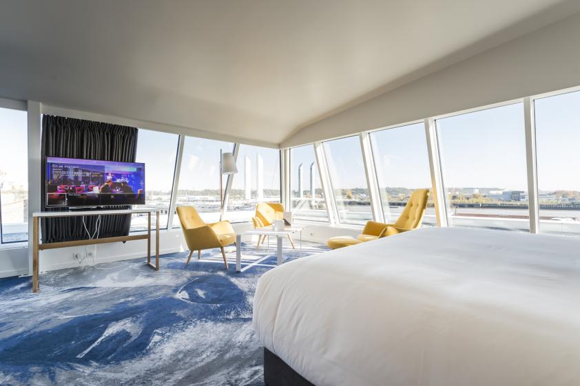 aakingkong-bordeaux-seekoo-int-suite2-lw_00160.jpg