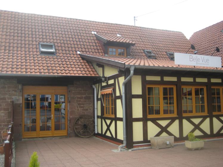hegeney_2.jpg