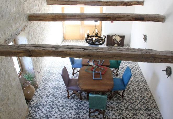 Salle de travail en contrebas