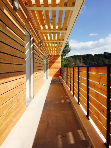 Comité feux de forêt d'Eguilles, balcon ombragé, Cédric Barle architecte