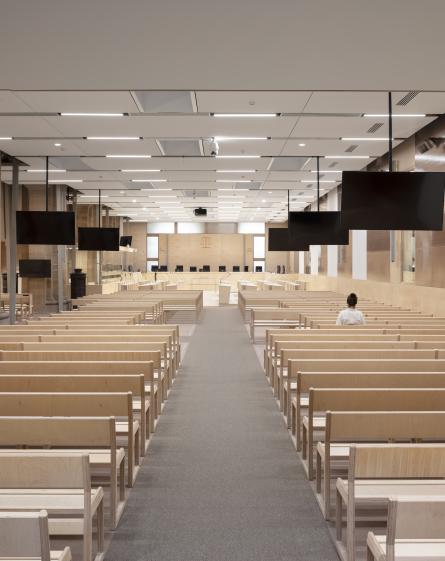agence_beatrice_mouton_-_vue_interieure_salle_daudience_cseptet.jpg