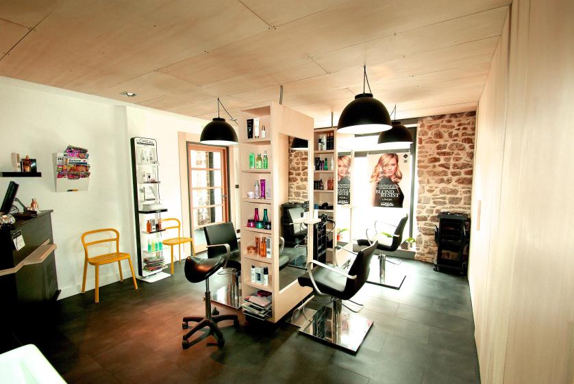 Salon de coiffure à Plougoumelen