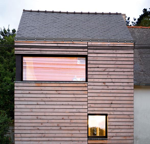 01_ext_det_facade_rue_front_moyenne.jpg