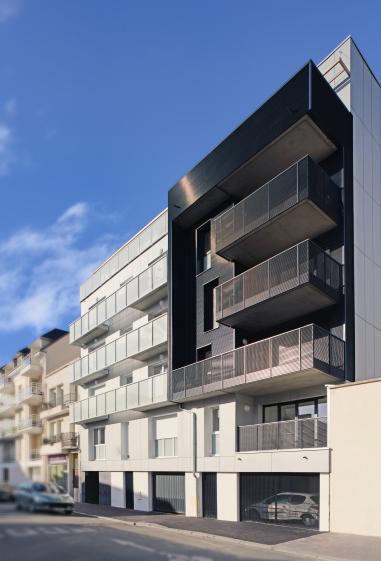 "Le Ponant"-côté rue