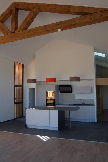Transformation d'une Blanchisserie en deux habitations 