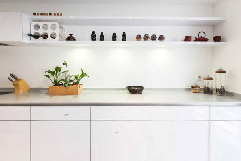 Rénovation complète d'un appartement dans le Marais à Paris - Cuisine
