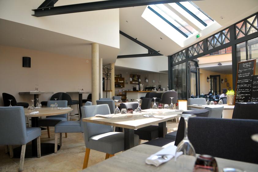 Restaurant sur la commune de Thoiry 