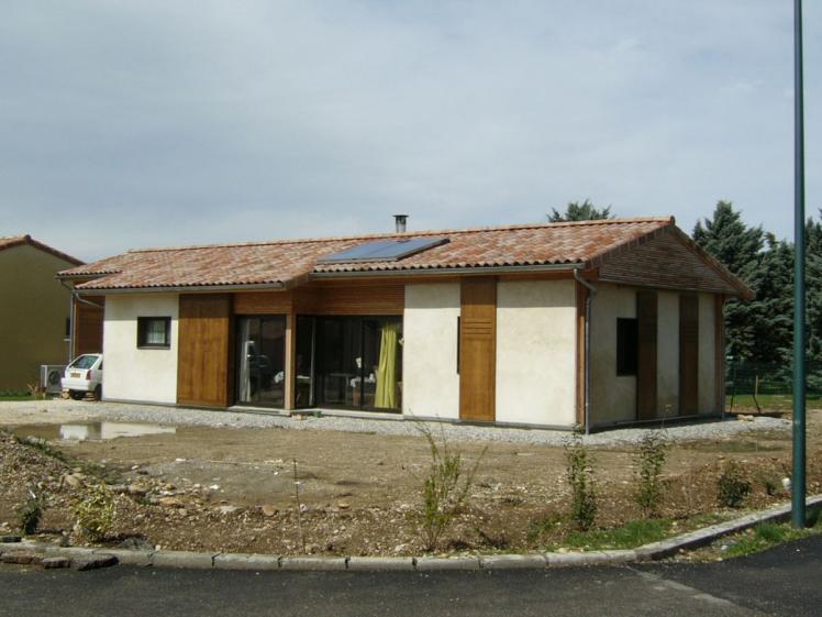 Maison Bottes de Paille dans un lotissement