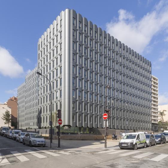 Spectaculaire ré-architecture de bureaux à Paris 13ème - Nouvelle façade