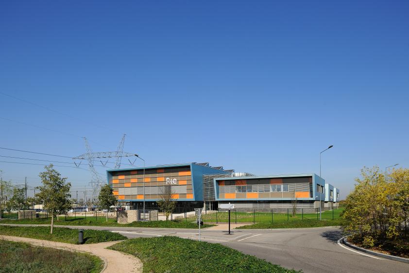 Centre de formation national RTE à Meyzieu - Archigroup Architectes - façade