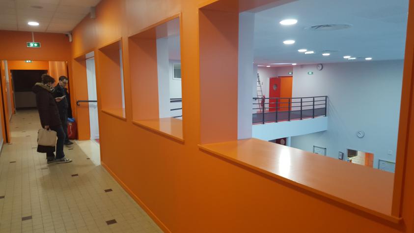 ouverture des couloirs sur l'atrium