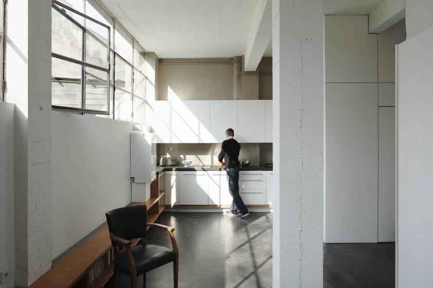 daniel_moulinet_-_dorval_022_8b_light.jpg