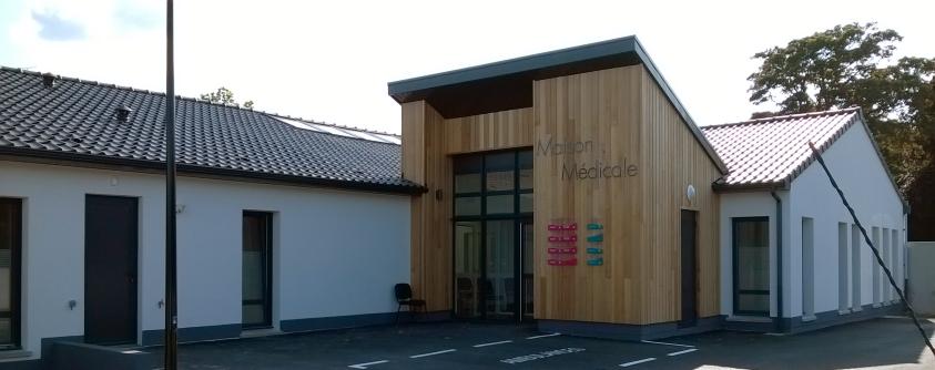 entrée maison médicale côté parking