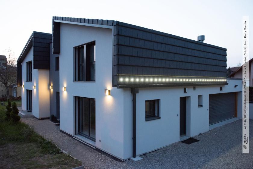 Vue exterieure de nuit