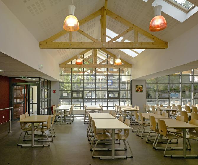 Restaurant scolaire - intérieur