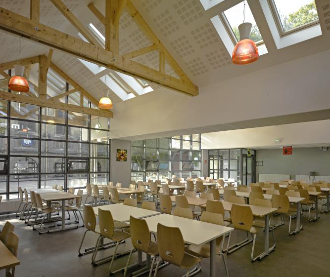 Restaurant scolaire - intérieur