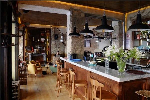 RESTAURANT BAR