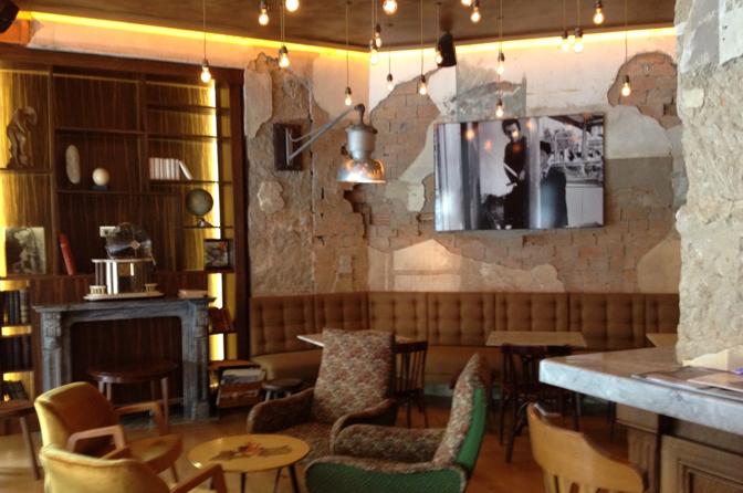 RESTAURANT BAR