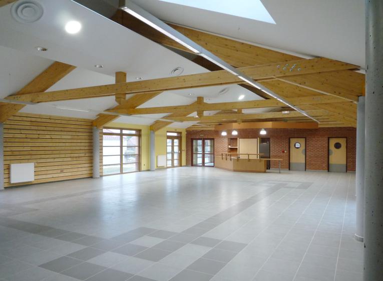 Salle polyvalente HQE à MARQUETTE EN OSTREVANT