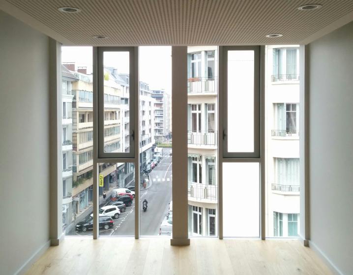Intérieur d'un bureau de la maison des entreprises.
