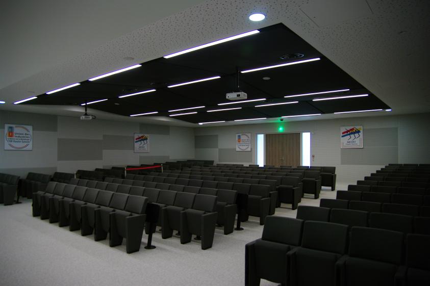 Auditorium de la maison des entreprises à Annecy